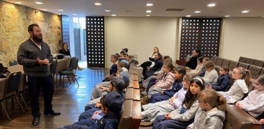 Shil realiza oficina de Shavuot