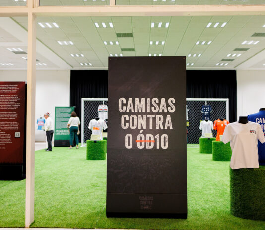 Em clima de Copa do Mundo, exposição “Camisas Contra o Ódio” chega ao Memorial do Holocausto de São Paulo