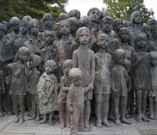 Hebraica e Embaixada Tcheca trazem ao Brasil a história da tragédia de Lidice