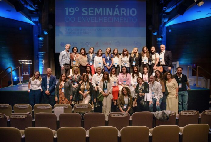 Encerramento com participantes do Seminário