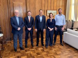 Vice-governador Felicio Ramuth recebe Fisesp no Palácio dos Bandeirantes