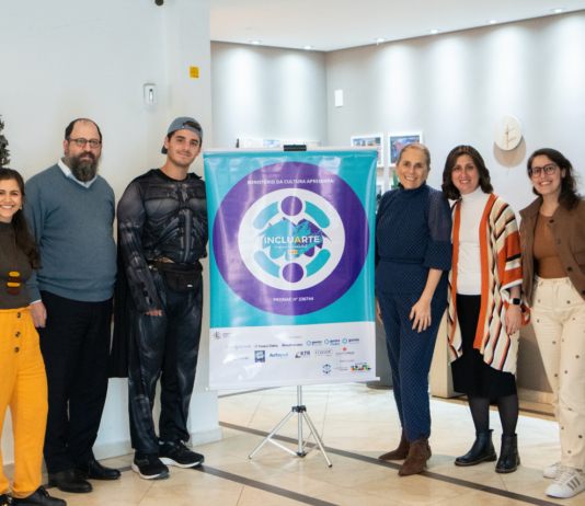 Fisesp promove encontro entre jovens do Friendship Circle Brasil e maratonista que homenageia Ariel Bibas